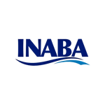 טקסט כחול "INABA" עם קו תחתון המתעקל כלפי מעלה בקצה על רקע שחור.